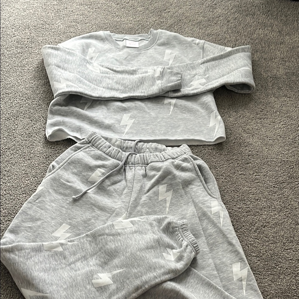 Starfit star jogger set.